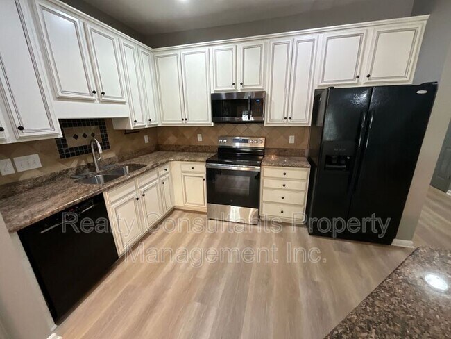 Building Photo - 27 Cherine Way