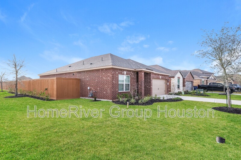 Building Photo - 14001 Freeboard Dr
