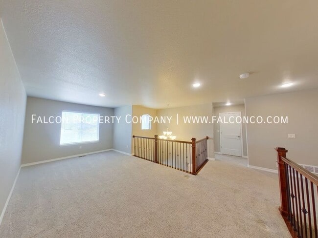 Building Photo - 5822 Thurber Dr