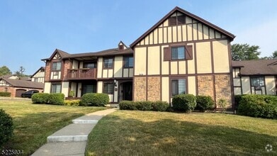 Building Photo - 8 Sentinel Ct