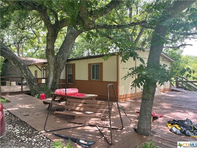 Building Photo - NEW ON MARKET /// RIVER FRONT CABIN AVAILABLE!!