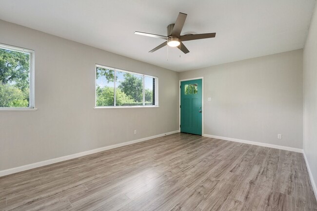 Building Photo - 1513 Braes Ridge Dr