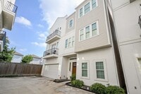 Building Photo - 955 W 24th St