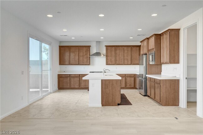 Building Photo - 10276 Thurso Ave