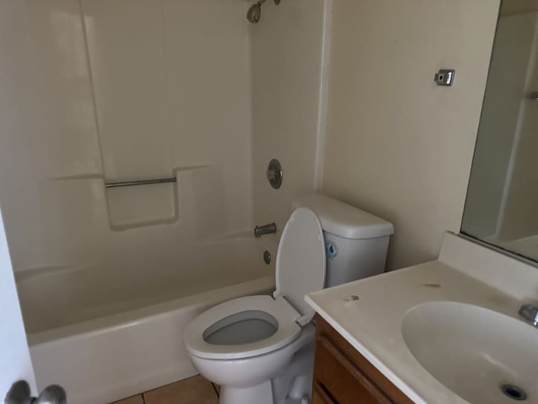 Building Photo - 1040 May Ln