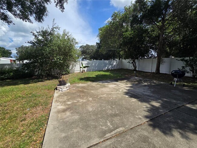 Building Photo - 3901 Laurel Branch Ct