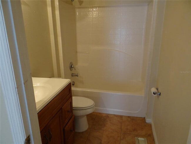 Building Photo - 4651 Ashburn Square Dr