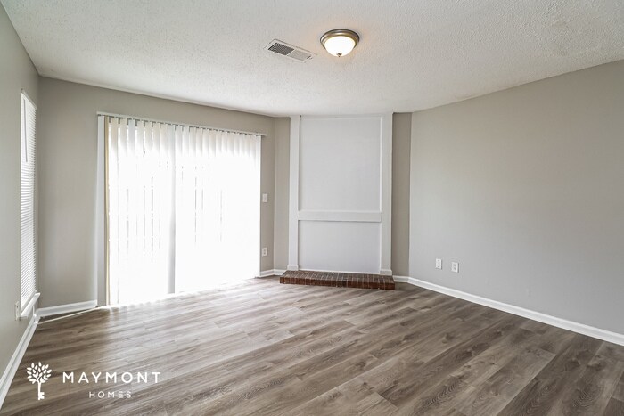 Building Photo - 6153 Bent Tree Ct