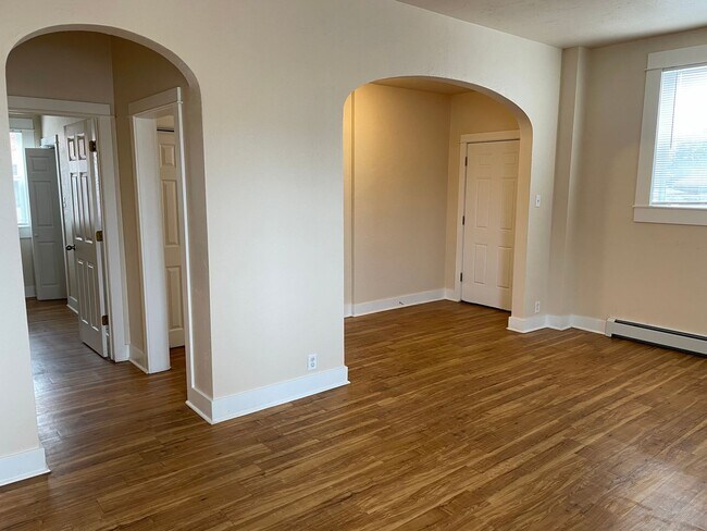 Building Photo - Johnstown Apartments (KC-KS-RB)