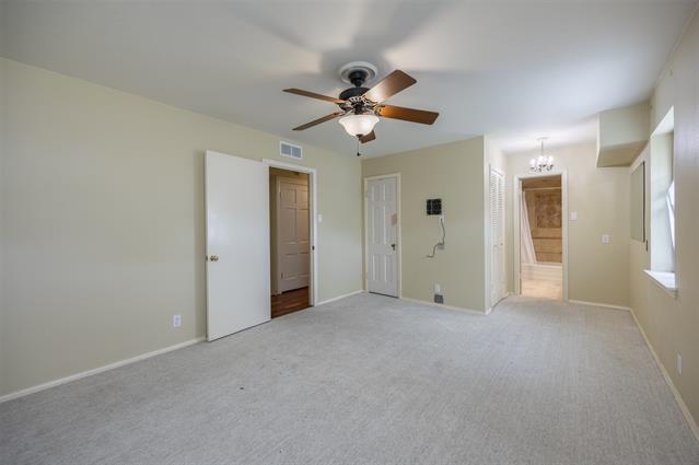 Building Photo - 1404 Seminole Dr