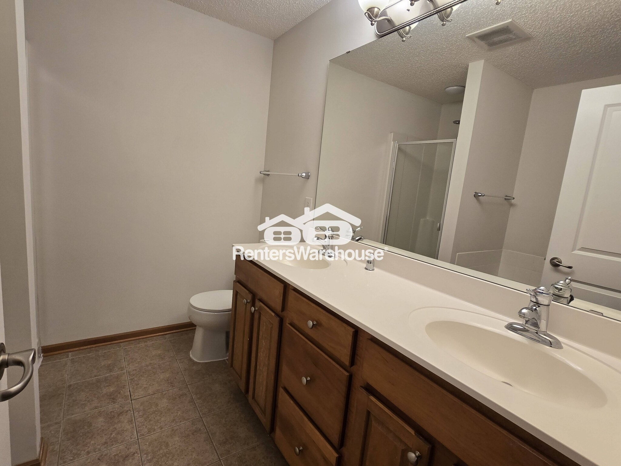 Building Photo - 1611 Fox Hunt Way
