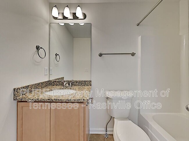 Building Photo - 100 Cobblestone Pl Dr