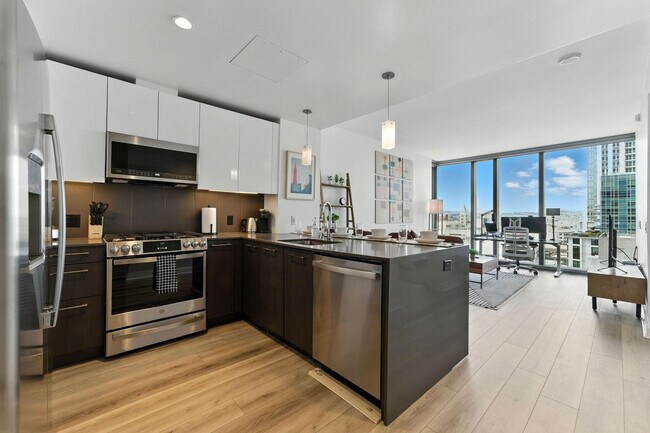 Building Photo - 399 Fremont St