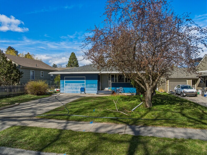 Building Photo - 517 S 13th Ave
