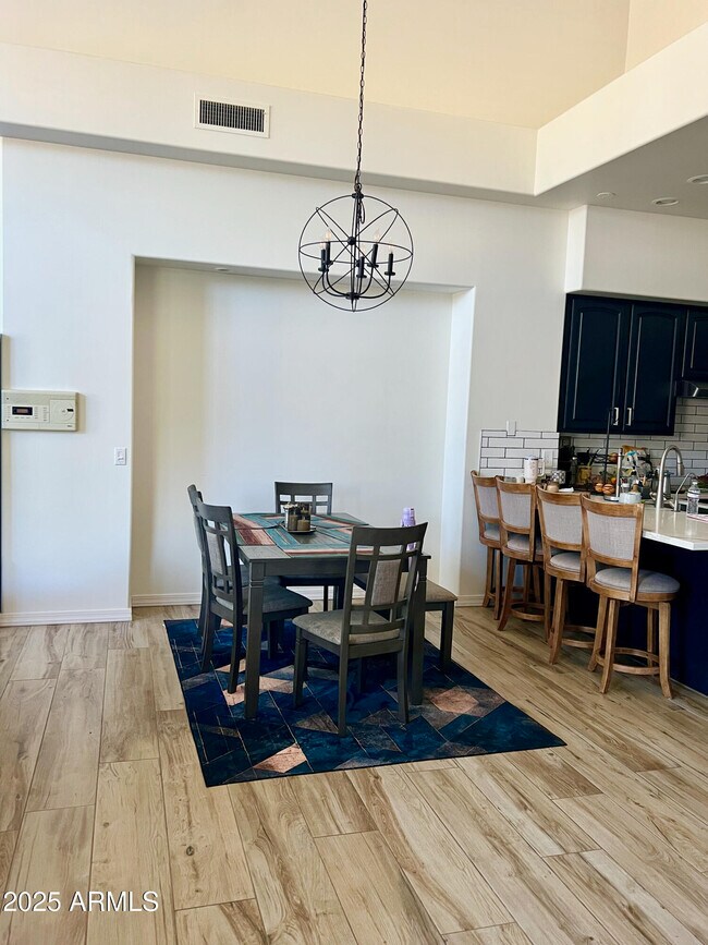 Building Photo - 8131 N 13th Wy