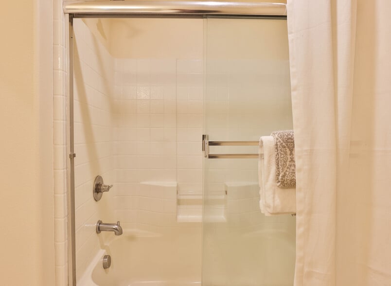 First Floor Bath - 1310 Nestwood Way