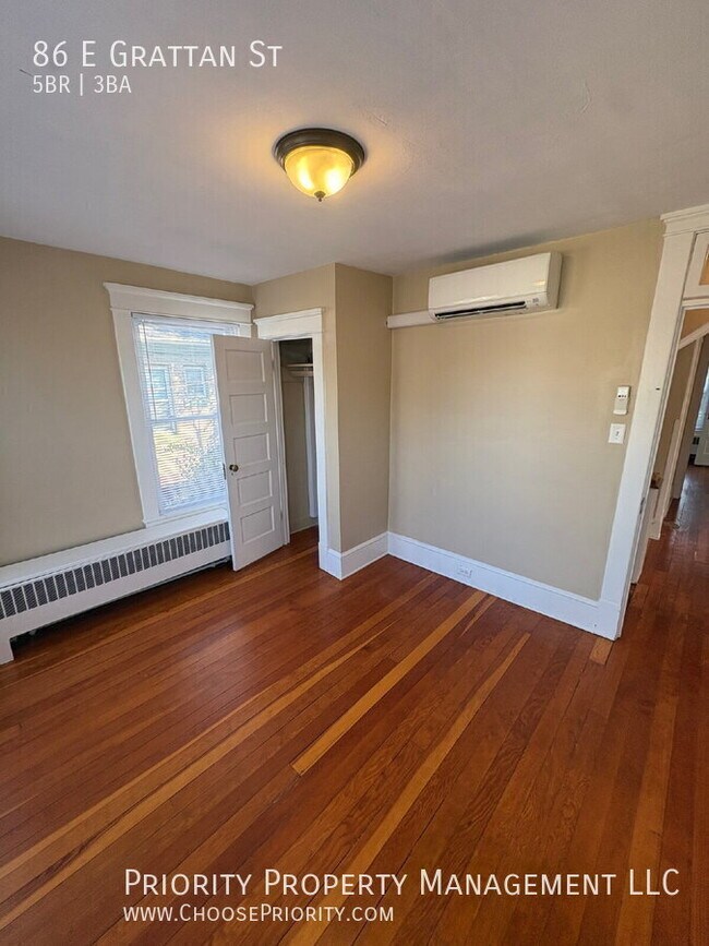 Building Photo - 86 E Grattan St