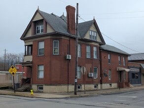 Building Photo - 200 E Bald Eagle St