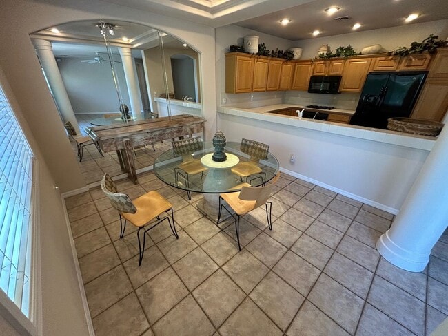 Building Photo - MOVE IN SPECIAL WITH THIS BEAUTIFUL GATED COMMUNITY - TOP FLOOR CONDO WITH BALCONY IN SUMMERLIN