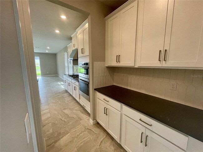 Building Photo - 5929 Oakhaven Ln