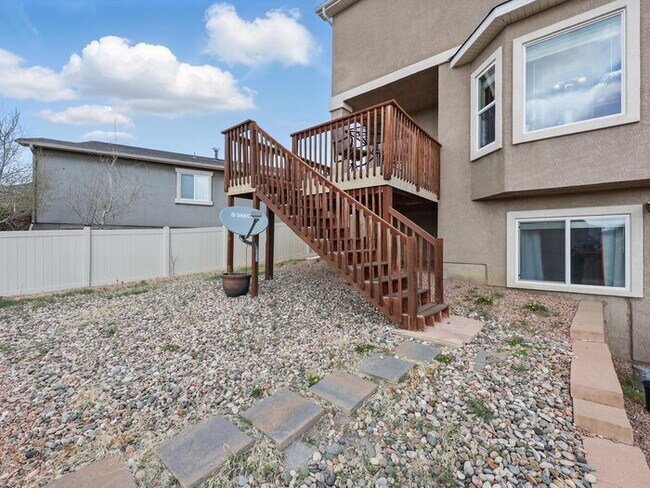 Building Photo - 8308 Needle Drop Ct