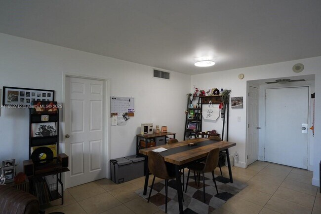 Building Photo - 500 Three Islands Boulevard