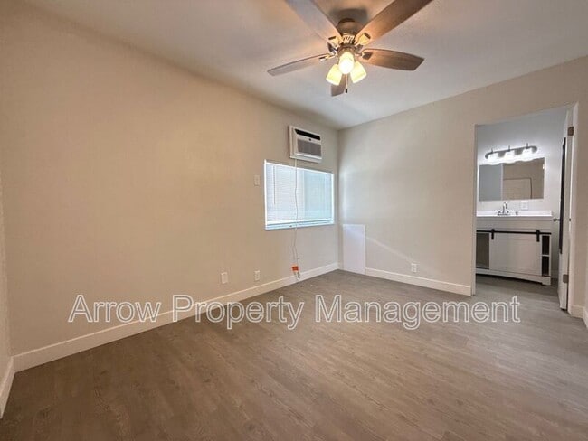 Building Photo - 1416 Oakland Rd NE