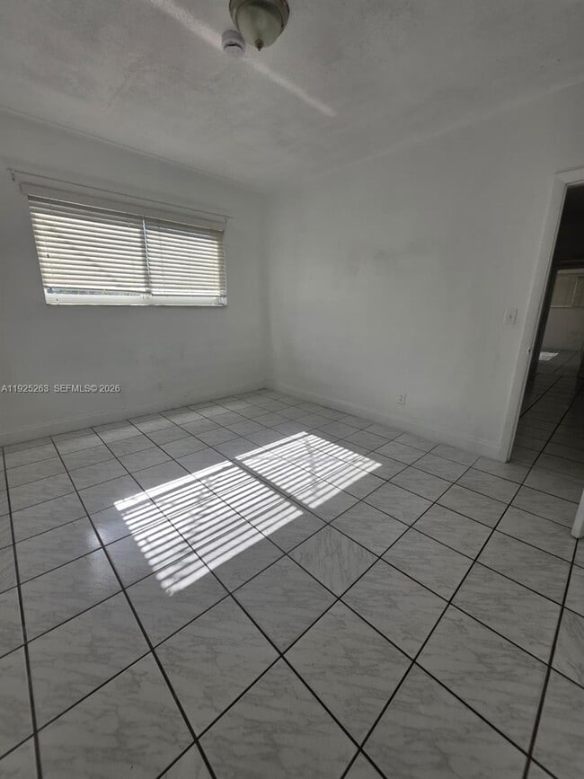 Building Photo - 7155 Rue Notre Dame