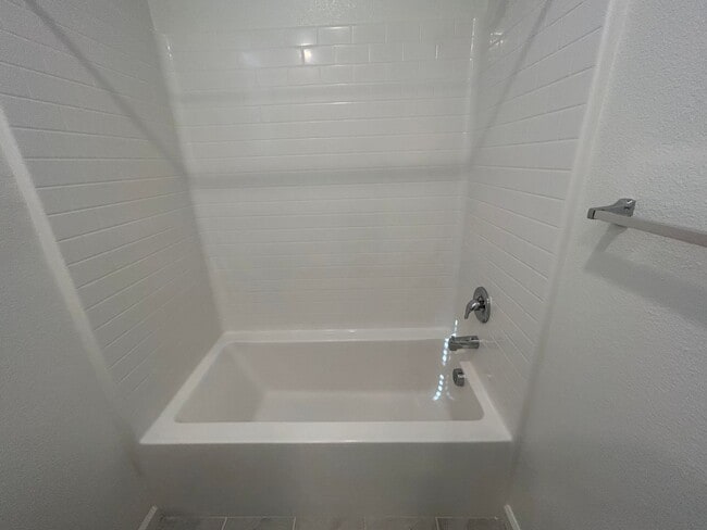 Building Photo - Beautiful Newer 4 Bedroom Home in Aspen-Sequoia Trails with Solar!