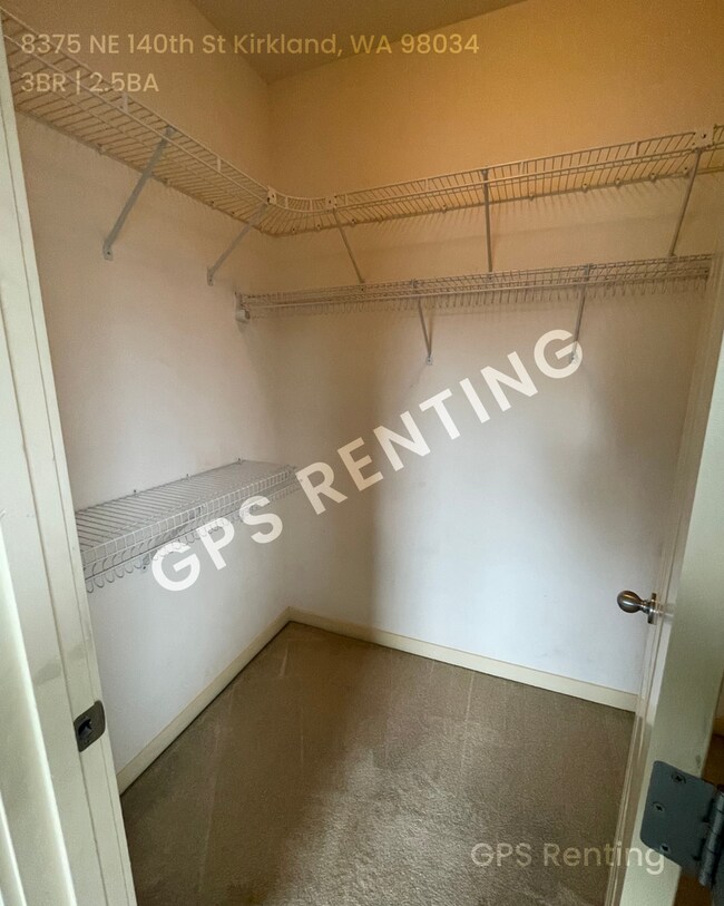 Building Photo - 8375 NE 140th St