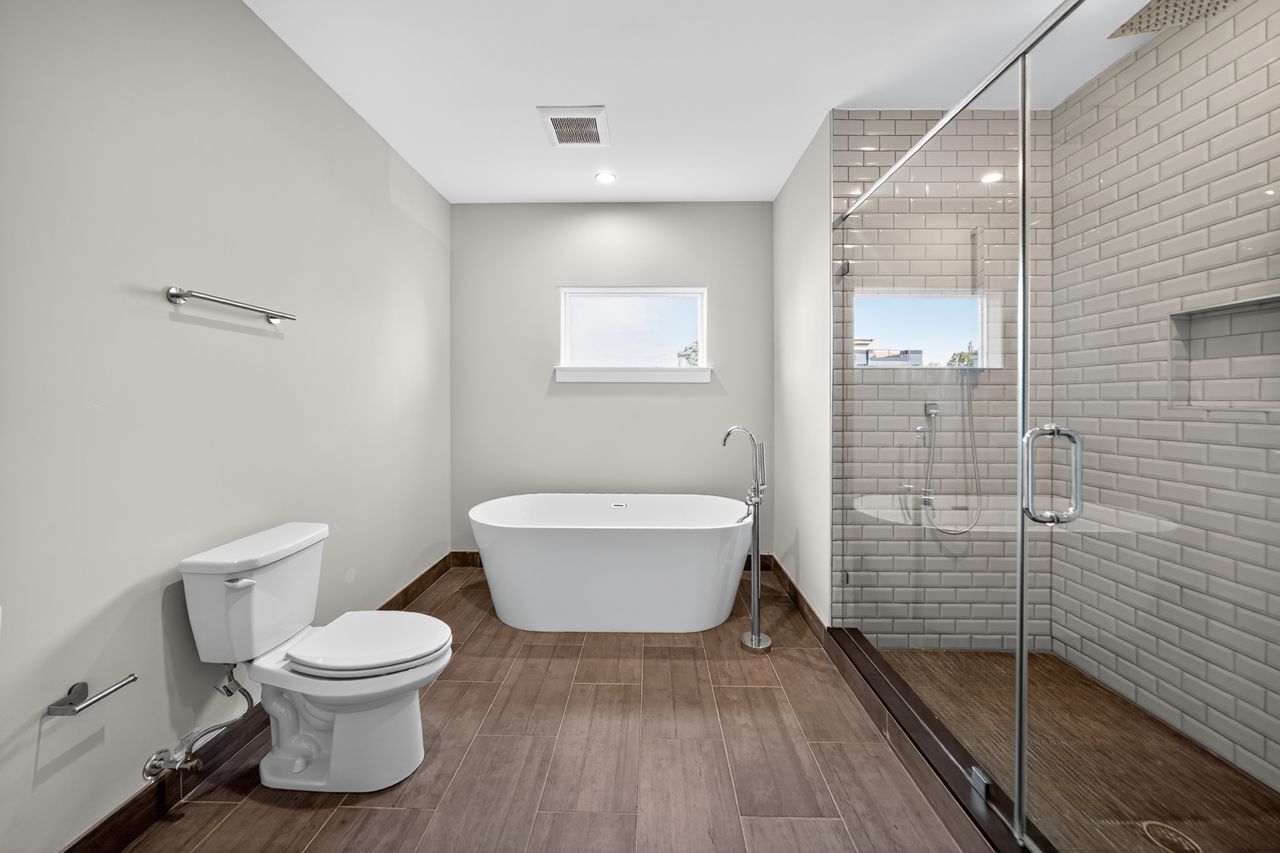 Building Photo - 1518 S 25th St