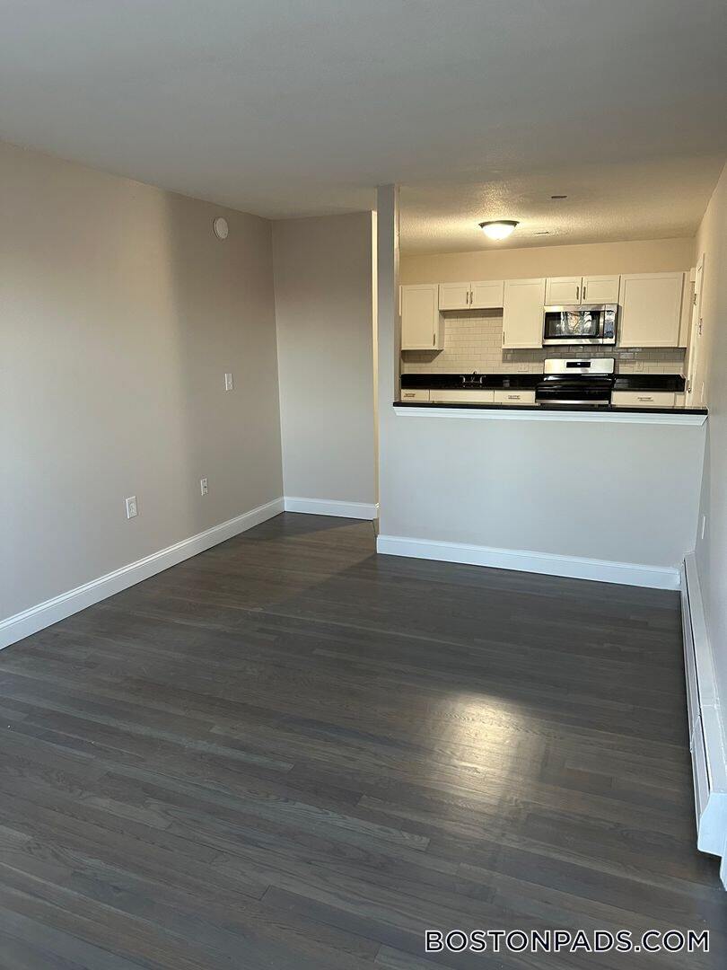 Building Photo - 18 Waugh St