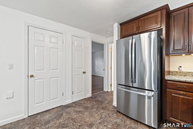 Building Photo - 45 Luchon Rd