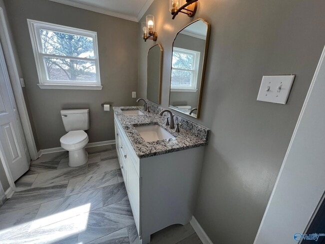 Building Photo - 132 Mandy Dr