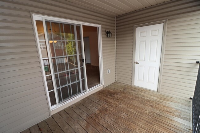 Building Photo - 681 Spring Valley Dr