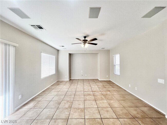 Building Photo - 2439 Blackcraig St