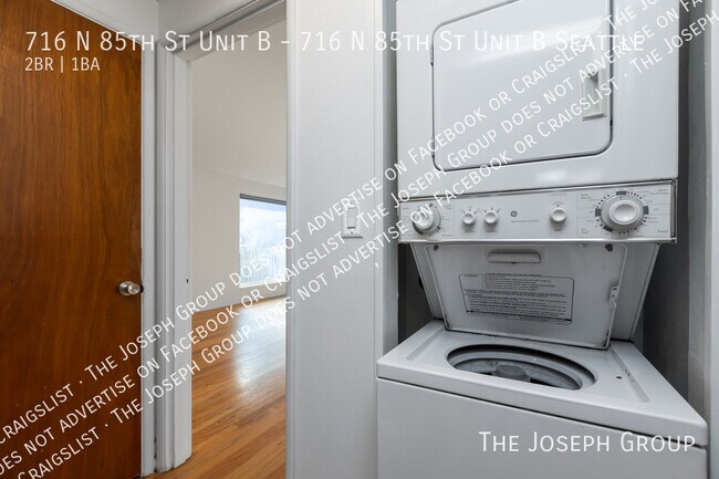 Building Photo - 716 N 85th St