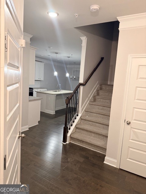 Building Photo - 932 Exposition Pte