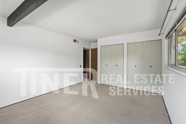 Building Photo - 4730 Clothier Way