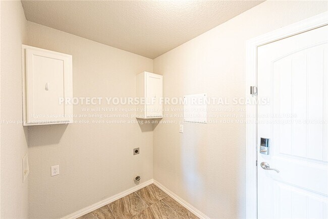 Building Photo - 1111 Tulip St