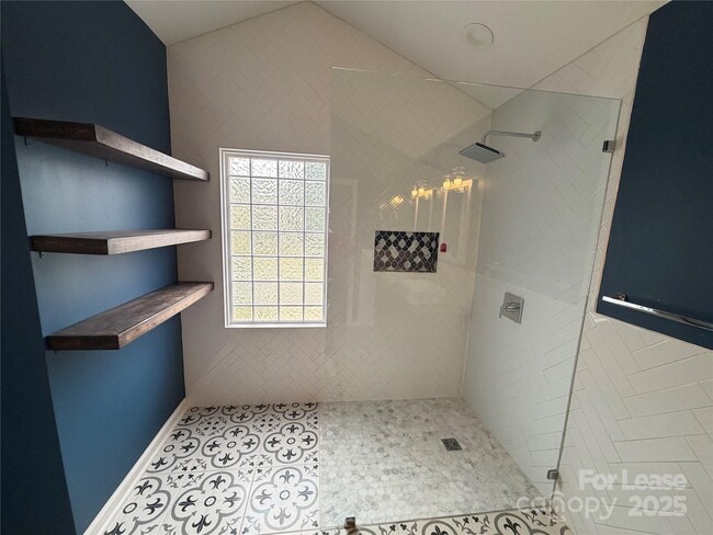 Building Photo - 8605 Tamarron Dr