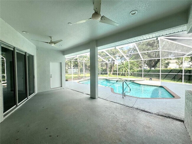 Building Photo - 401 Havenwood Way