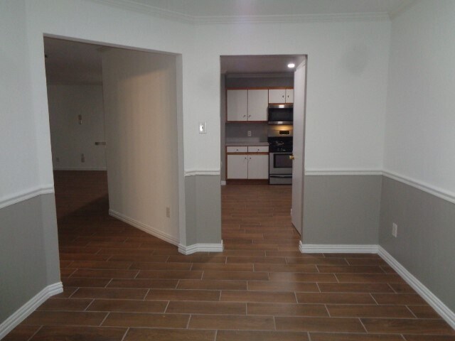 Building Photo - 1055 Ambrosden Ln