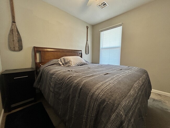 Building Photo - 110 W Main St