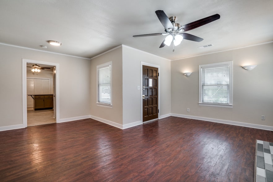 Dining Area - 1401 Hurley Ave