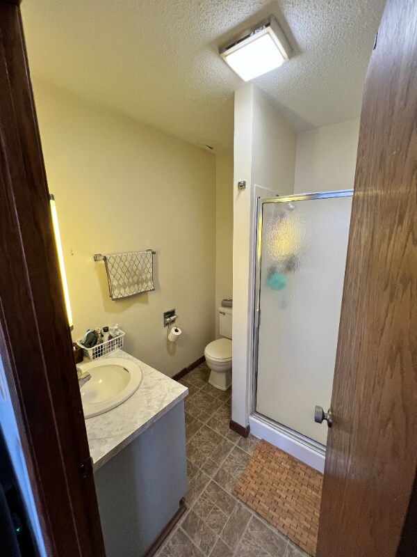 Building Photo - 215 1/2 Main Ave S