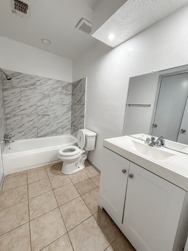 Building Photo - 6827 Chasewood Dr