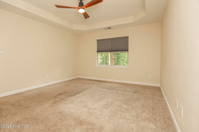 Building Photo - 304 Windward Landing