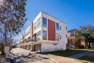Building Photo - 2 Bed + Flex Room Option in East Dallas Townhome off Greenville Lakewood Neighborhood