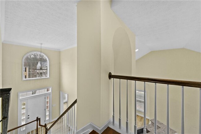 Building Photo - 675 Manor Glen Dr